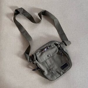 Stylish Olive Women's Messenger Bag